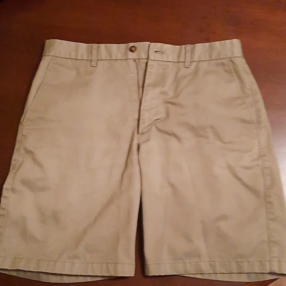 Shorts - Picture 1 of 3